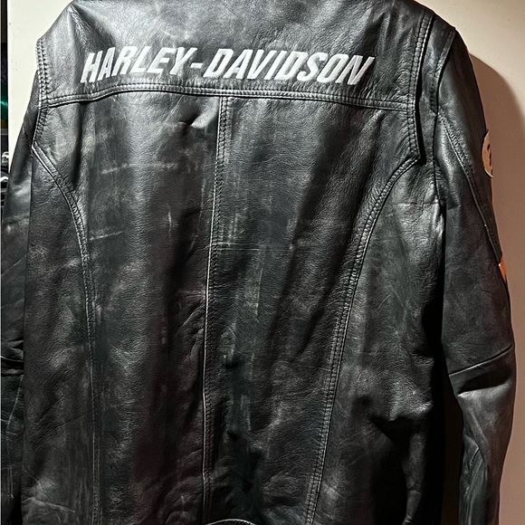 Woman’s Harley Davidson leather jacket - Picture 2 of 5